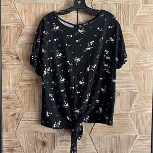 Buffalo David Bitton Women's Black Floral Tie Front Top Size L